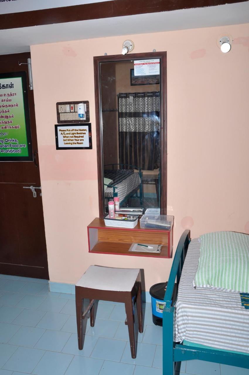 Homestay Senthil Akam Ćidambaram Zewnętrze zdjęcie